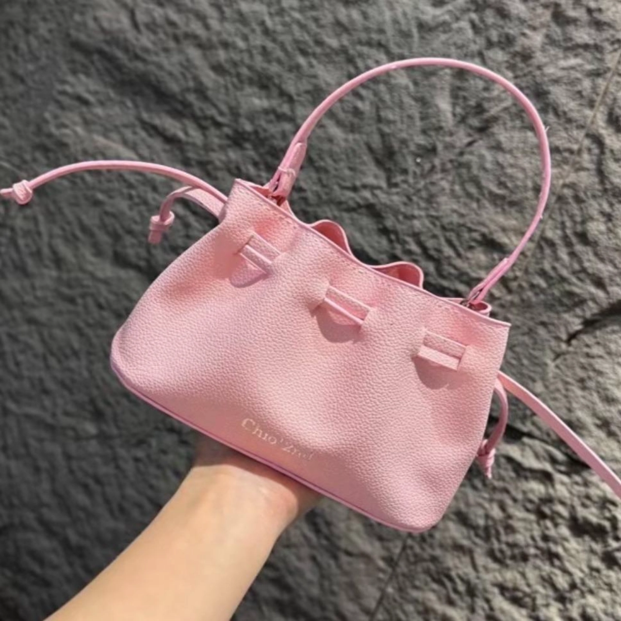 ( Deal Sốc Xả Kho ) Túi Xách Nữ Cunbag Chio Rút Miệng Xách Tay Đeo Chéo Sang Chảnh Size 18cm CUN095